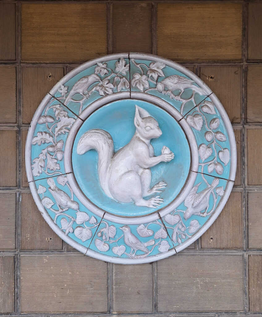 Squirrel ceramic at the věžáky