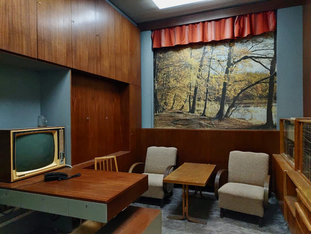 Administrative office inside the Přáslavice bunker