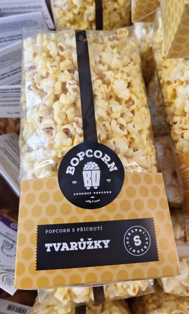 Tvarůžky-flavoured popcorns.