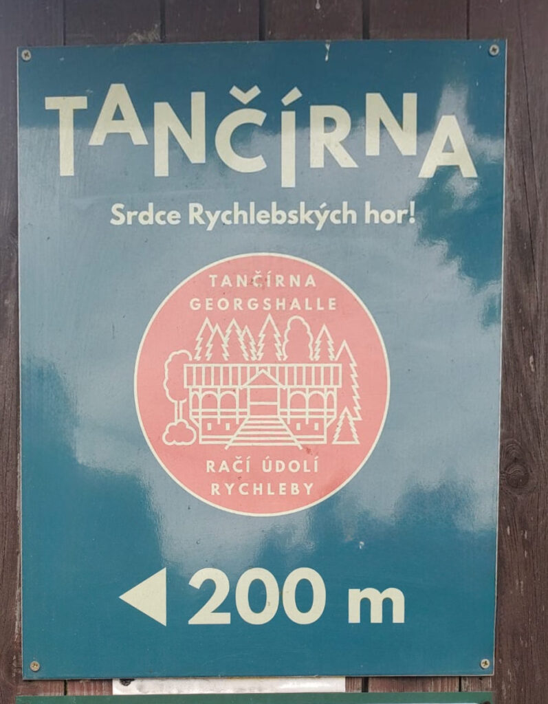 Tančírna signpost in Račí údolí