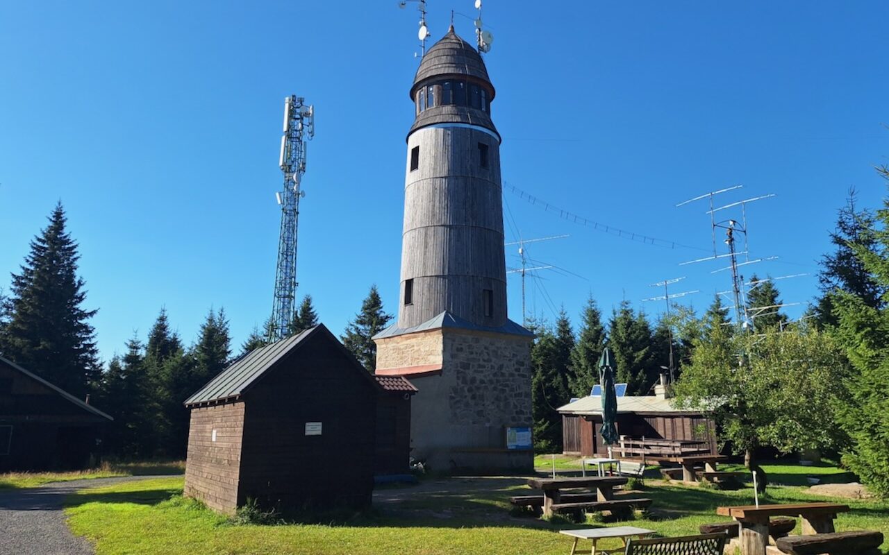 Abertamy hike: Blatenský vrch and the Wolf Pits